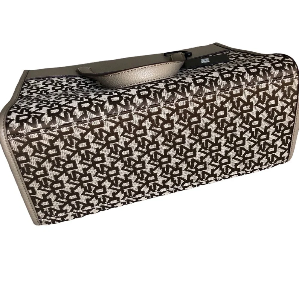 DKNY Zorie MD Jacquard LOGO Tote NWT